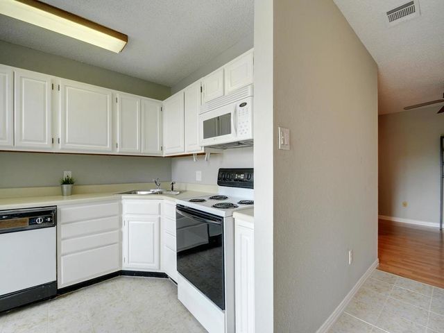 2409 Leon ST 207, Austin, TX 78705