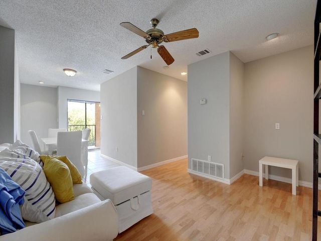 2409 Leon ST 207, Austin, TX 78705