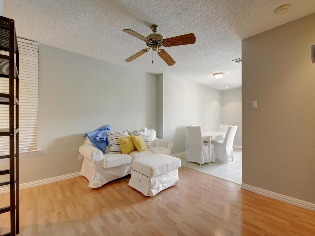 2409 Leon ST 207, Austin, TX 78705