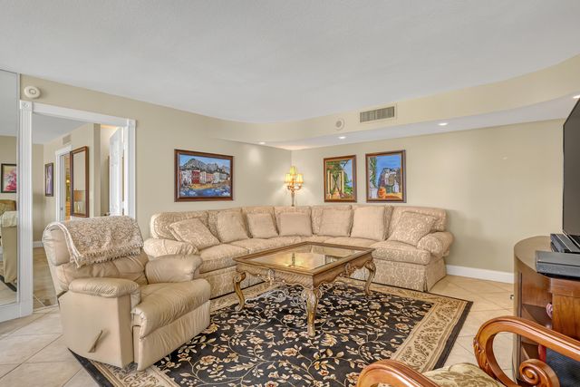 4200 N OCEAN Drive 2-403, Singer Island, FL 33404