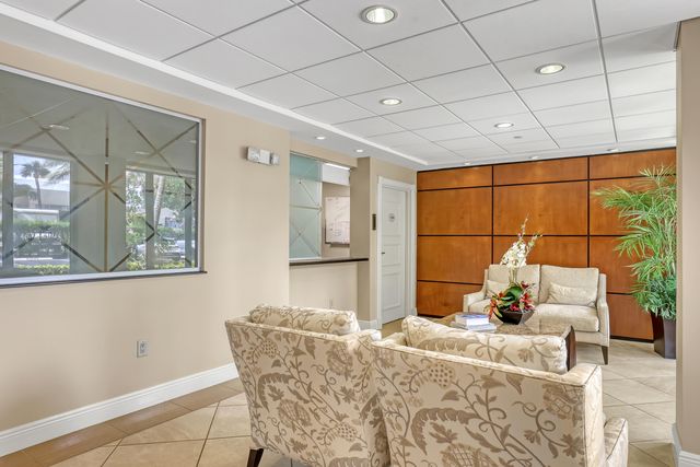 4200 N OCEAN Drive 2-403, Singer Island, FL 33404