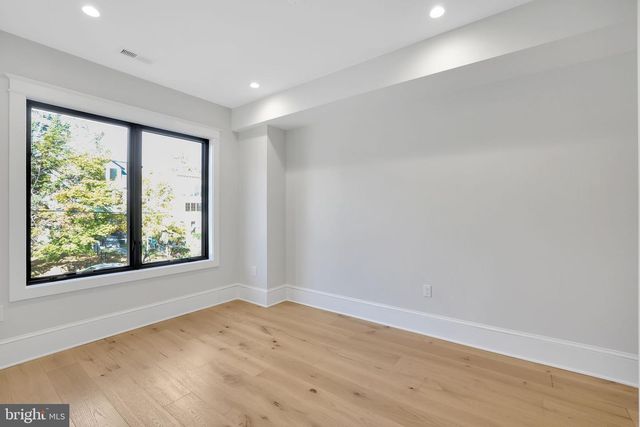 3724 S S ST NW, Washington, DC 20007