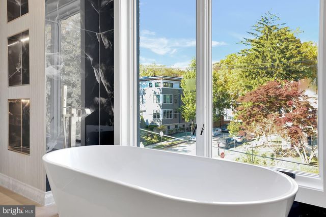 3724 S S ST NW, Washington, DC 20007