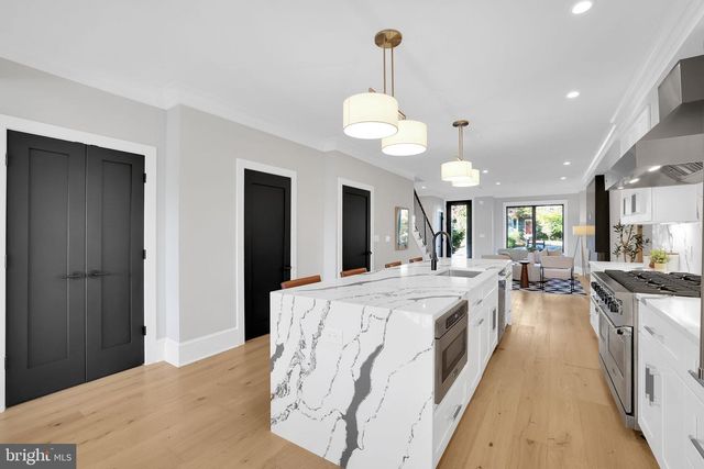 3724 S S ST NW, Washington, DC 20007