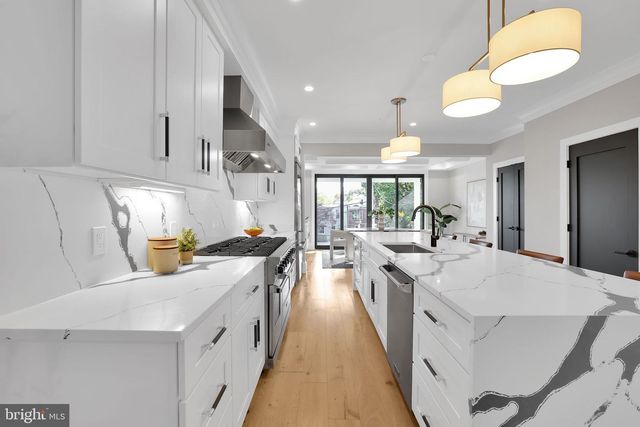 3724 S S ST NW, Washington, DC 20007