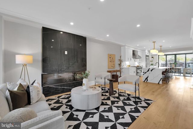 3724 S S ST NW, Washington, DC 20007
