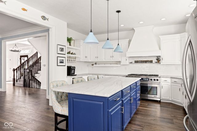 13727 Smokey Ridge Overlook, Carmel, IN 46033