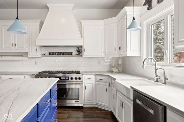 13727 Smokey Ridge Overlook, Carmel, IN 46033