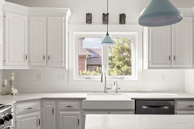 13727 Smokey Ridge Overlook, Carmel, IN 46033