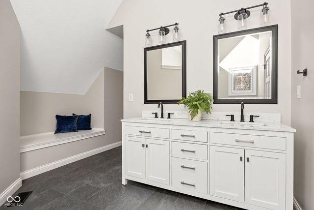 13727 Smokey Ridge Overlook, Carmel, IN 46033