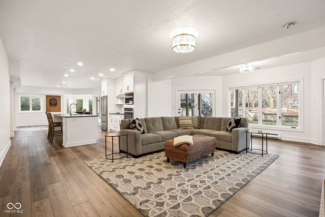 13727 Smokey Ridge Overlook, Carmel, IN 46033