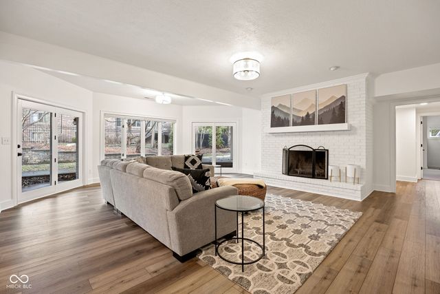 13727 Smokey Ridge Overlook, Carmel, IN 46033