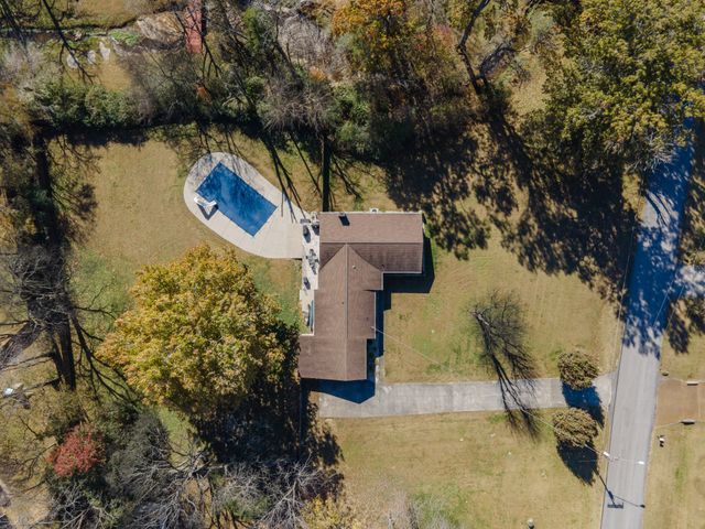 1035 Green Valley Dr, Lewisburg, TN 37091