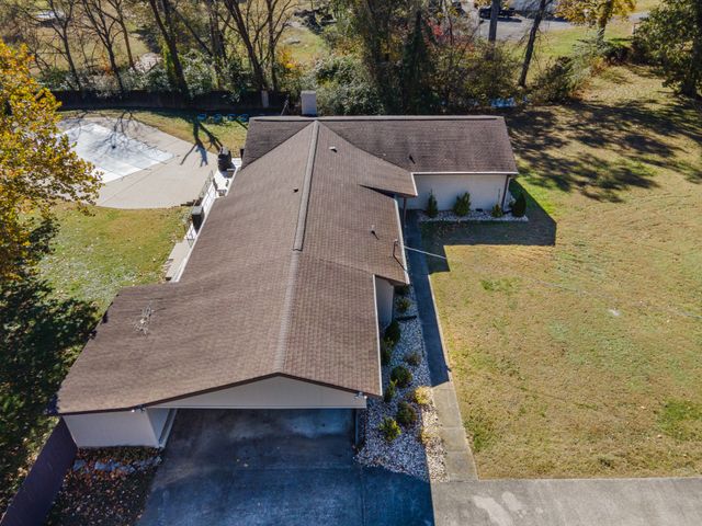 1035 Green Valley Dr, Lewisburg, TN 37091