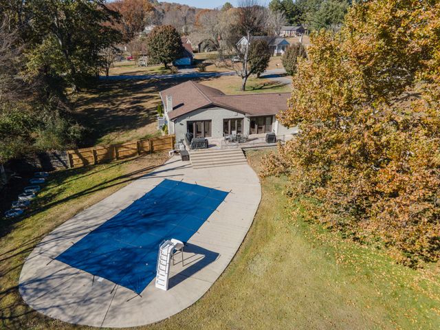 1035 Green Valley Dr, Lewisburg, TN 37091