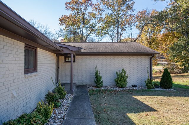 1035 Green Valley Dr, Lewisburg, TN 37091