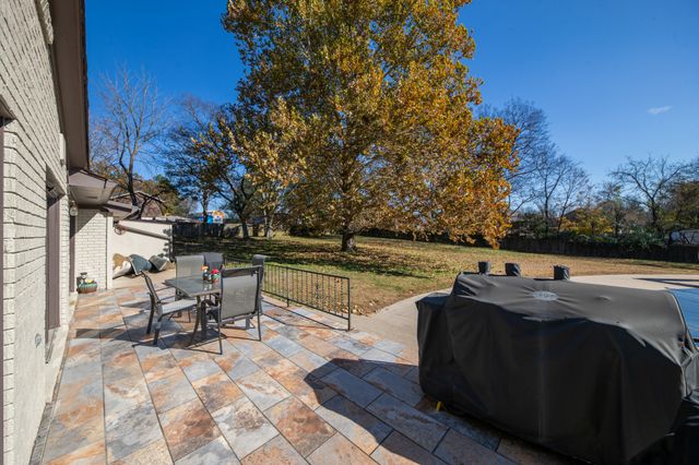 1035 Green Valley Dr, Lewisburg, TN 37091