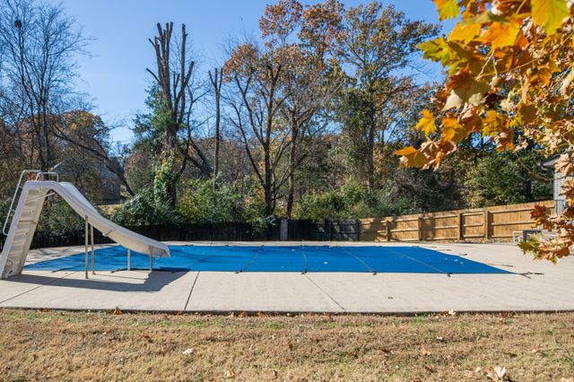 1035 Green Valley Dr, Lewisburg, TN 37091