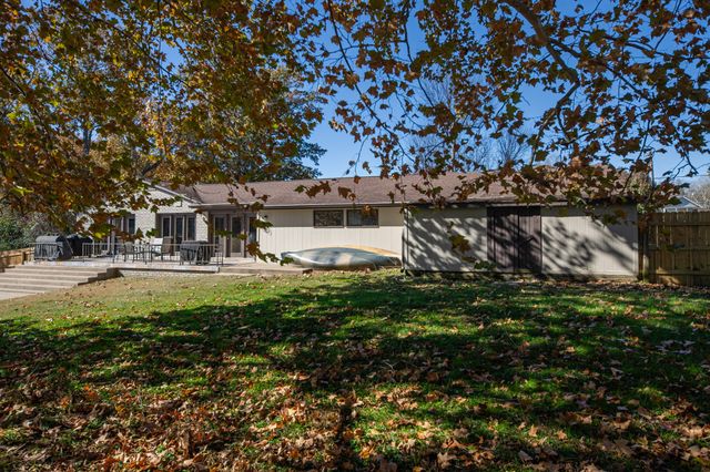 1035 Green Valley Dr, Lewisburg, TN 37091