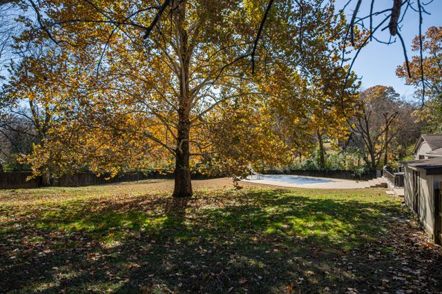 1035 Green Valley Dr, Lewisburg, TN 37091