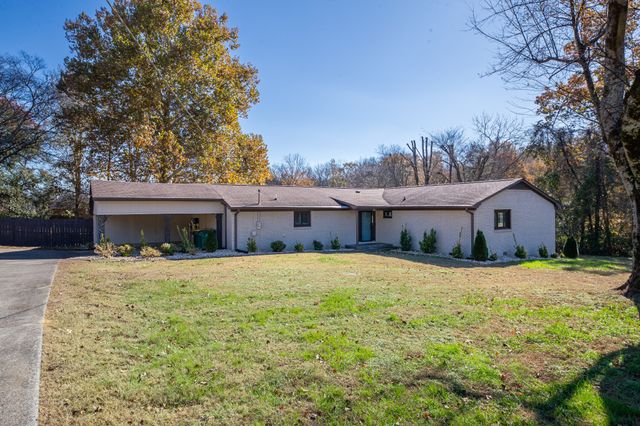 1035 Green Valley Dr, Lewisburg, TN 37091