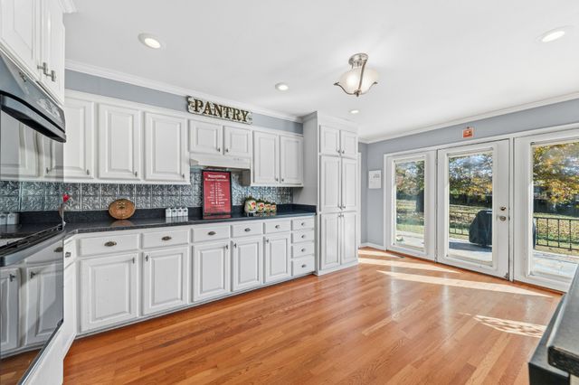 1035 Green Valley Dr, Lewisburg, TN 37091