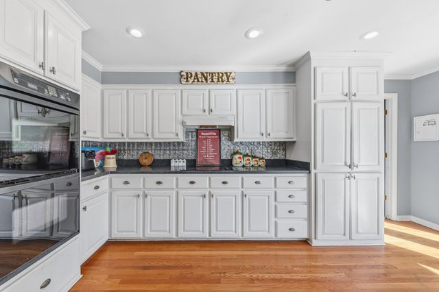 1035 Green Valley Dr, Lewisburg, TN 37091