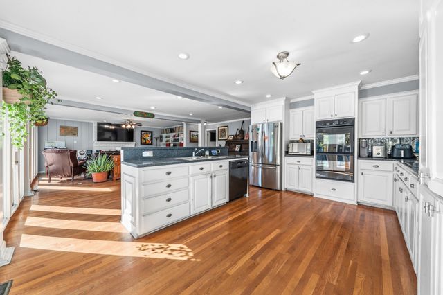 1035 Green Valley Dr, Lewisburg, TN 37091