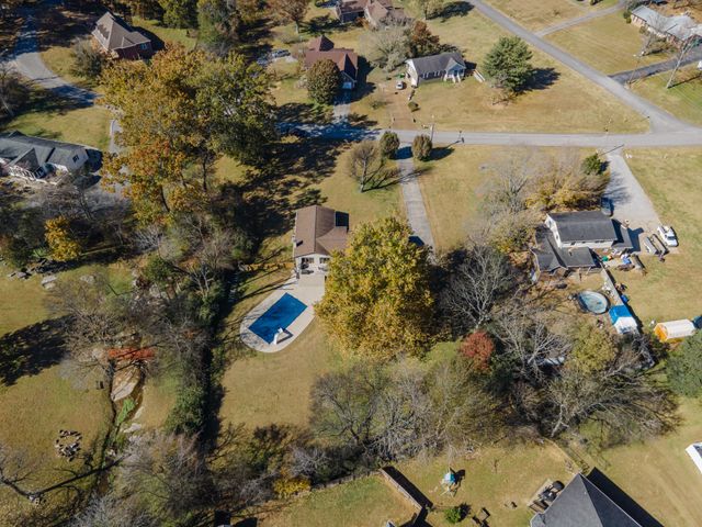 1035 Green Valley Dr, Lewisburg, TN 37091