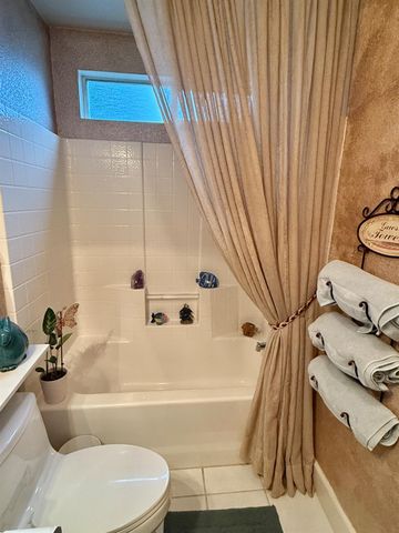 1920 Rockypoint Way, Riverbank, CA 95367