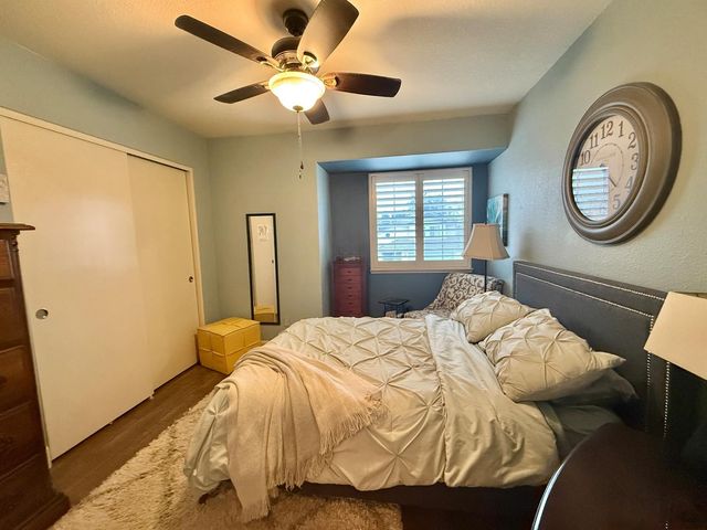 1920 Rockypoint Way, Riverbank, CA 95367