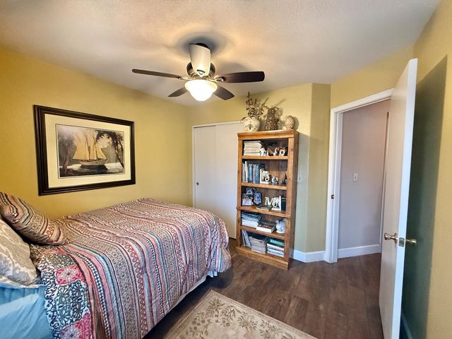 1920 Rockypoint Way, Riverbank, CA 95367