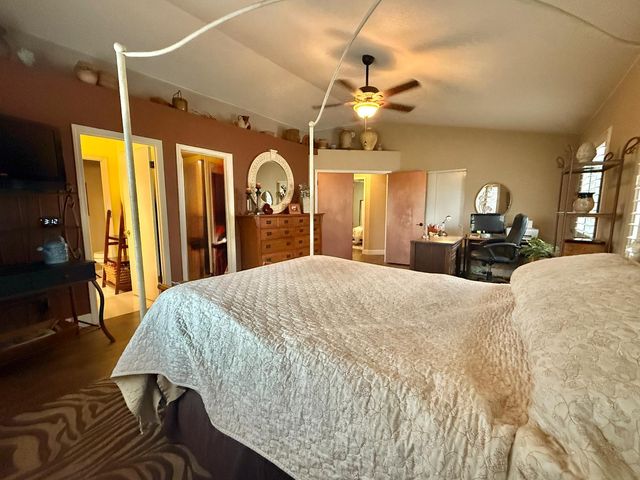 1920 Rockypoint Way, Riverbank, CA 95367