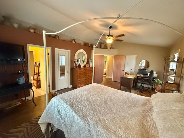 1920 Rockypoint Way, Riverbank, CA 95367