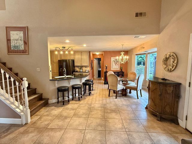 1920 Rockypoint Way, Riverbank, CA 95367