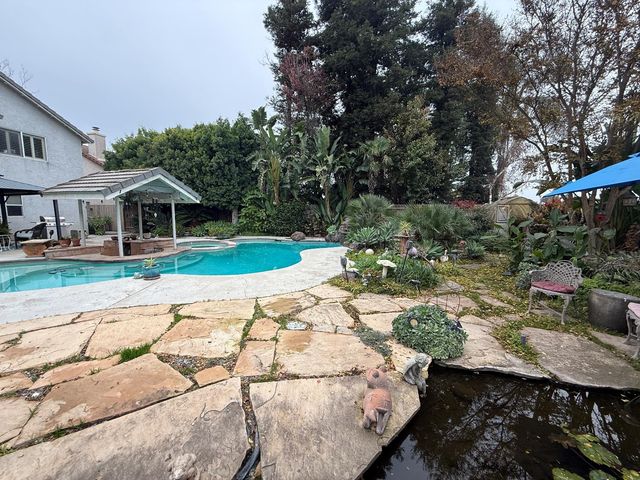 1920 Rockypoint Way, Riverbank, CA 95367