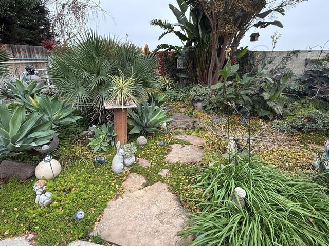 1920 Rockypoint Way, Riverbank, CA 95367