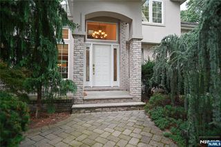 1033 Harvard Place, Fort Lee, NJ 07024