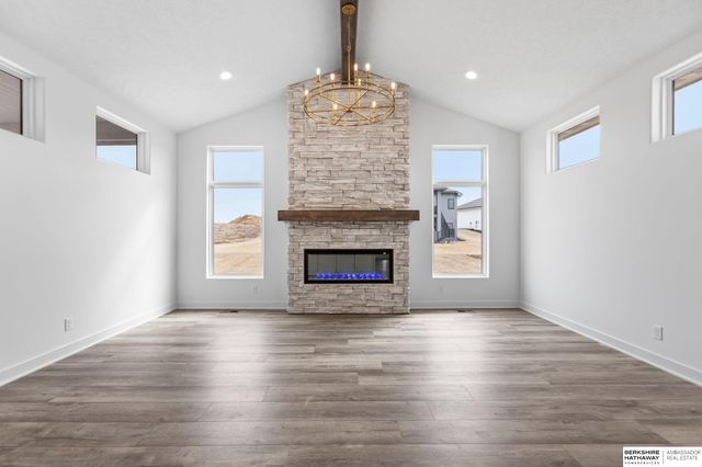10265 Grant Street, Papillion, NE 68046