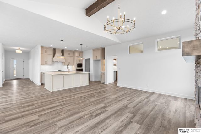 10265 Grant Street, Papillion, NE 68046
