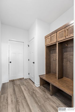 10265 Grant Street, Papillion, NE 68046