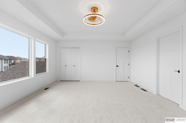 10265 Grant Street, Papillion, NE 68046