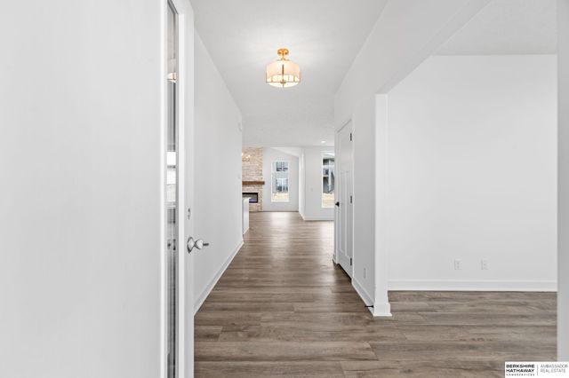 10265 Grant Street, Papillion, NE 68046