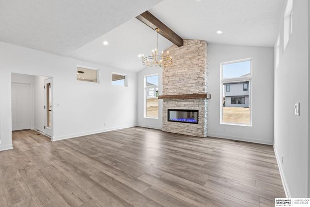10265 Grant Street, Papillion, NE 68046