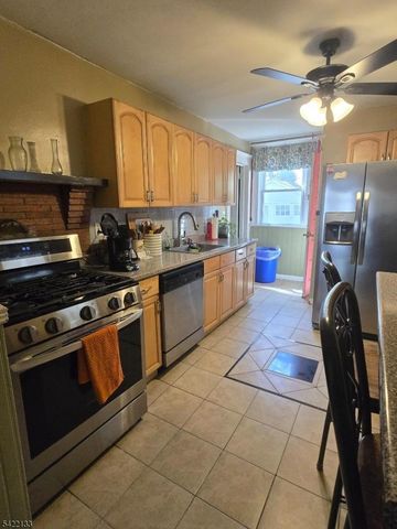 21 Glenwood Pl, East Orange City, NJ 07017