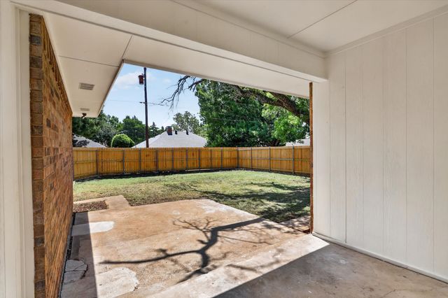 1830 Hillcroft Drive, Duncanville, TX 75137