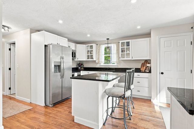 7 Lascala Ave, Plymouth, MA 02360