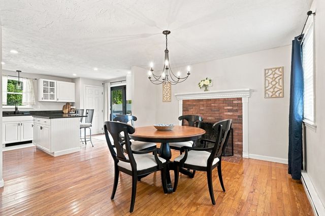 7 Lascala Ave, Plymouth, MA 02360