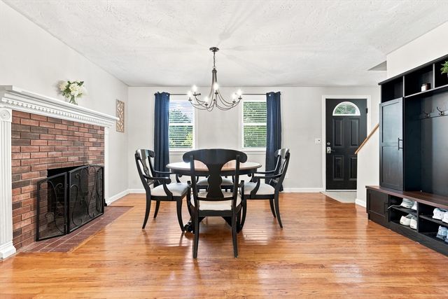 7 Lascala Ave, Plymouth, MA 02360
