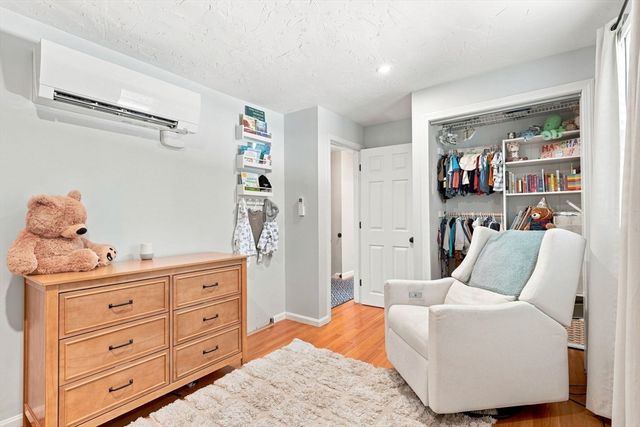7 Lascala Ave, Plymouth, MA 02360